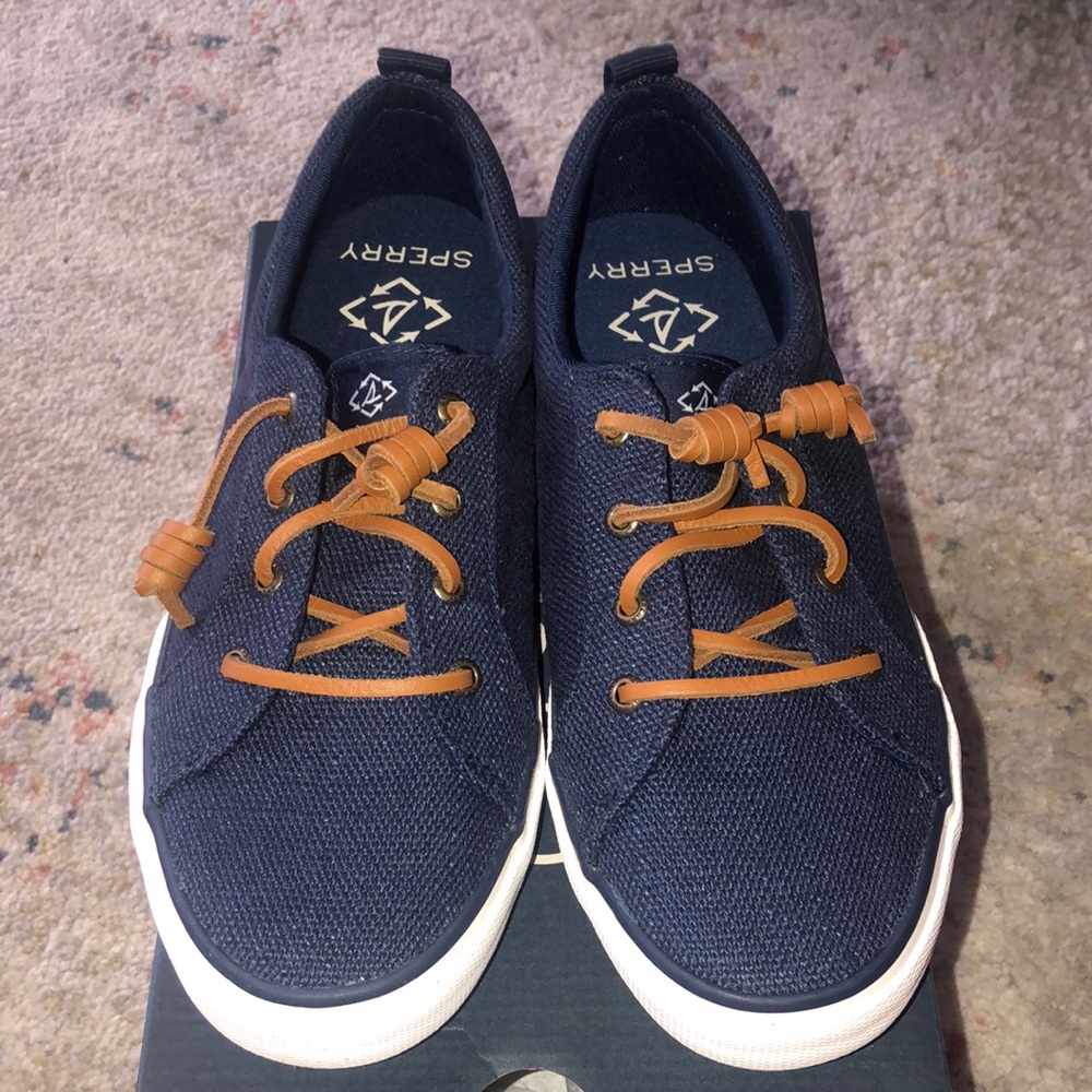 NIB Womens Sperry's. MEMORY FOAM